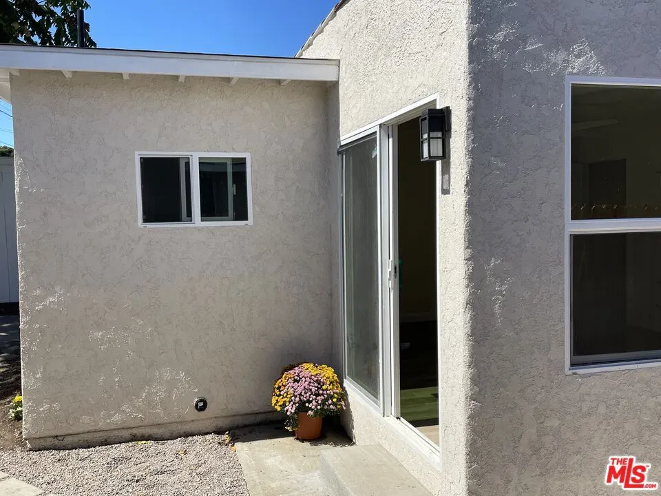 624 W 102nd Street, Los Angeles, California 90044 home-pic-32